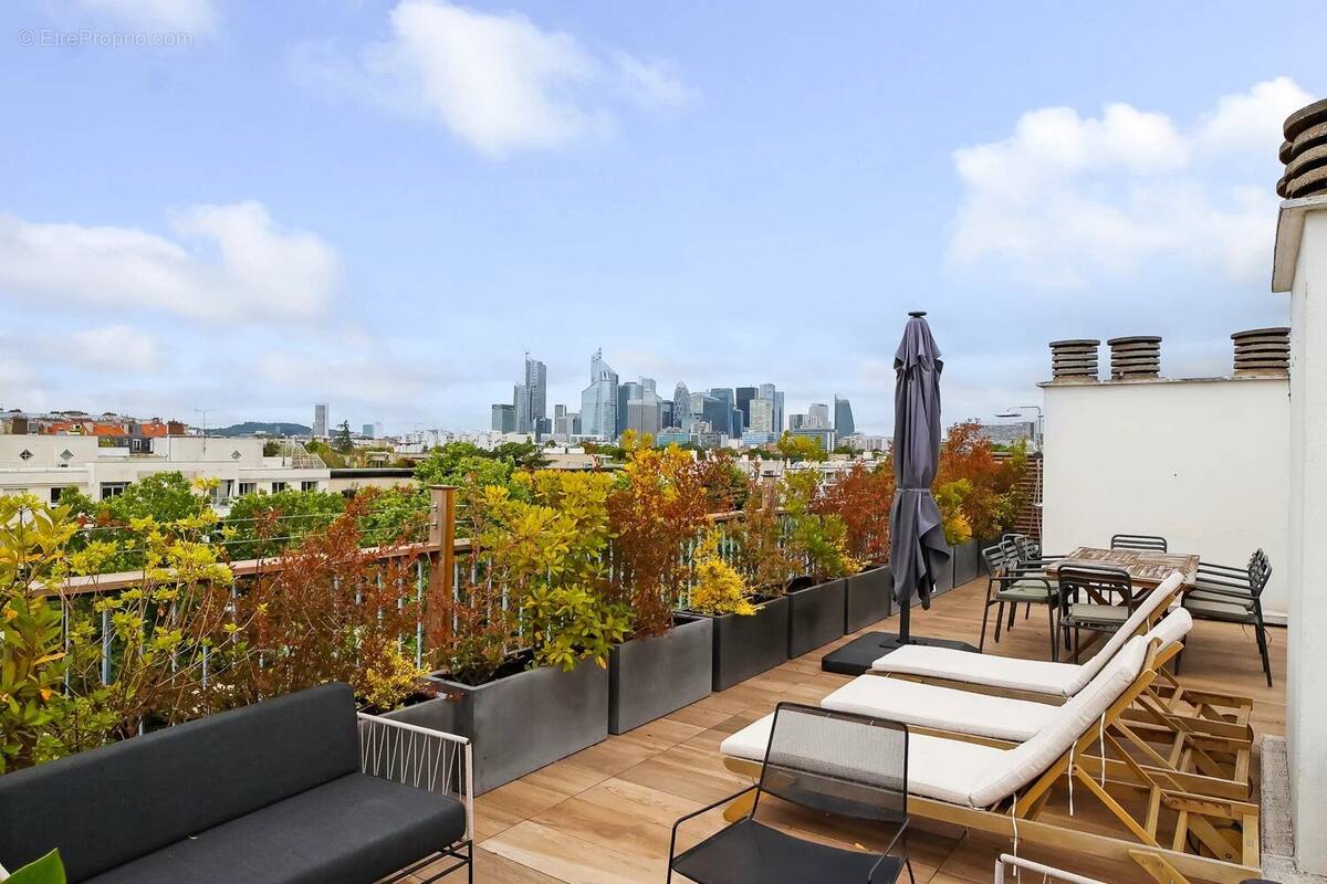 Appartement à NEUILLY-SUR-SEINE