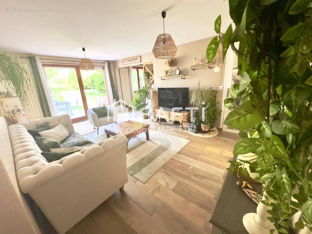 Photo 1 - Maison à SAINT-LEU-D&#039;ESSERENT