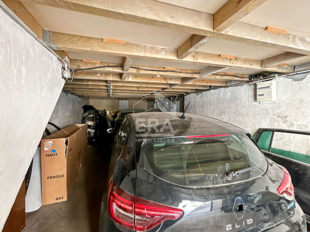 Appartement à MARSEILLE-5E