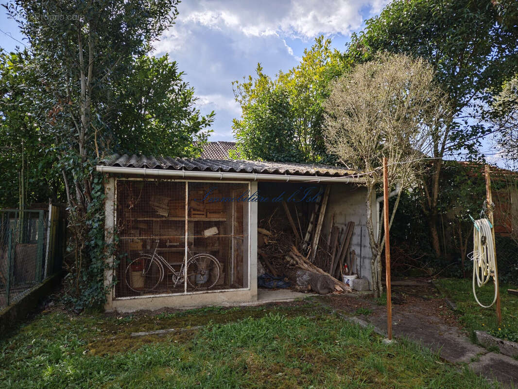 Abris/Bûcher - Maison à PERIGUEUX