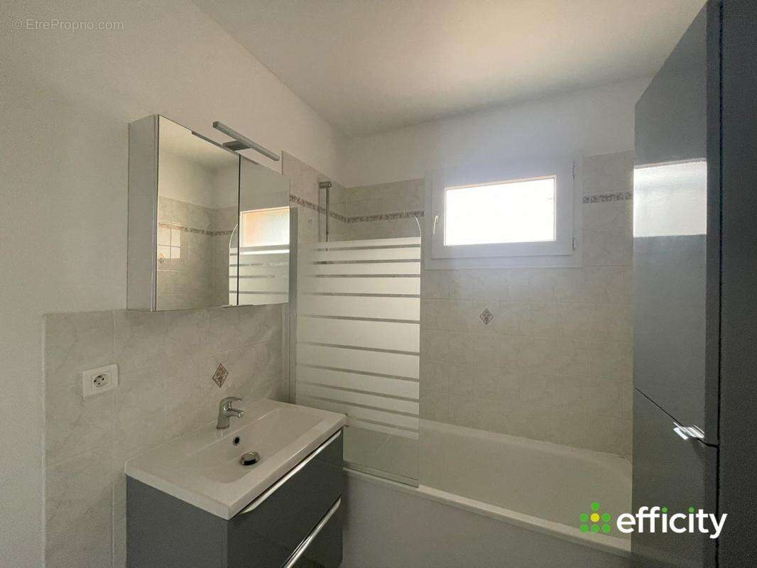 Appartement à EPERNON