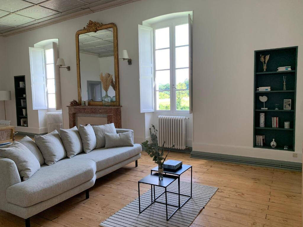 salon - Appartement à CAHORS