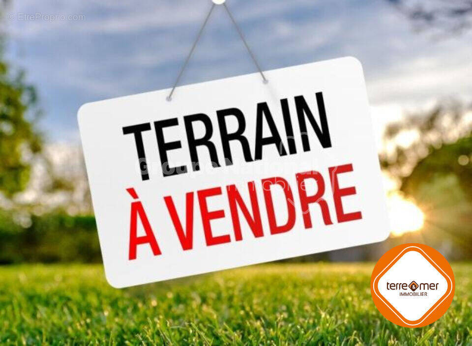 Terrain à LUNEL-VIEL