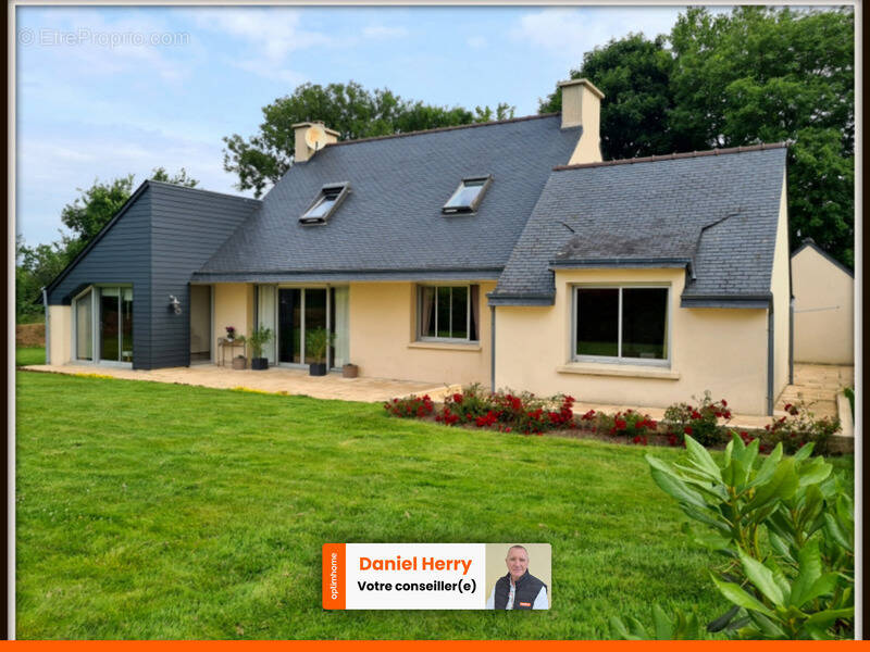 Maison à PLOUGOURVEST