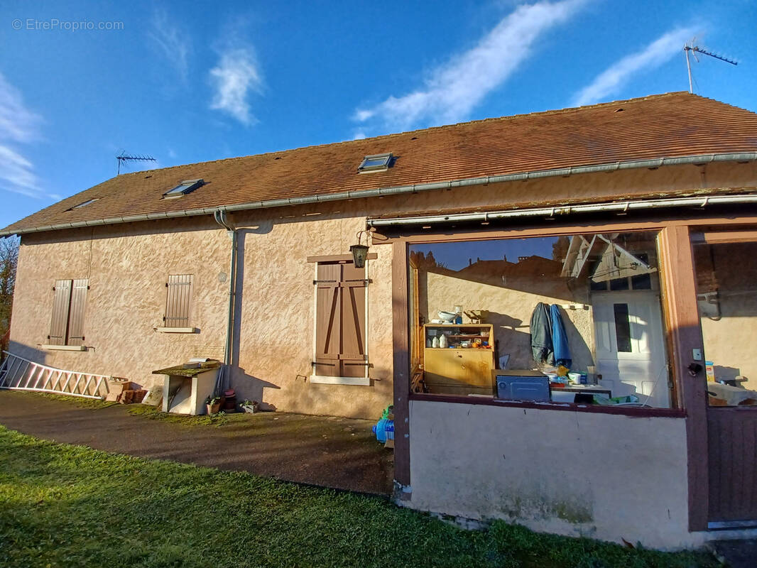Maison à SAINT-YRIEIX-LA-PERCHE