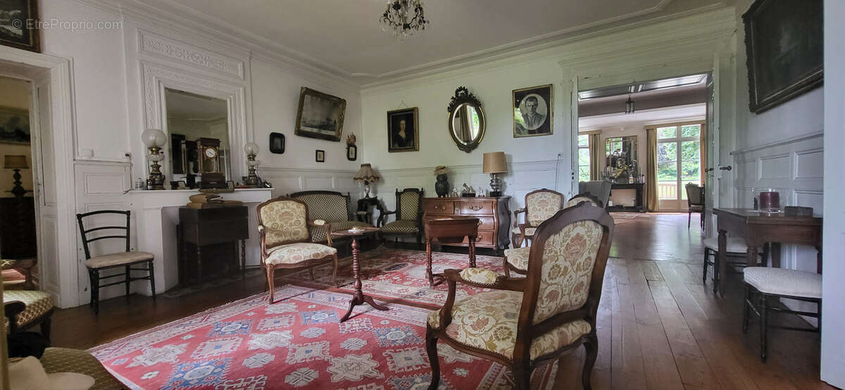 Maison à ILLATS