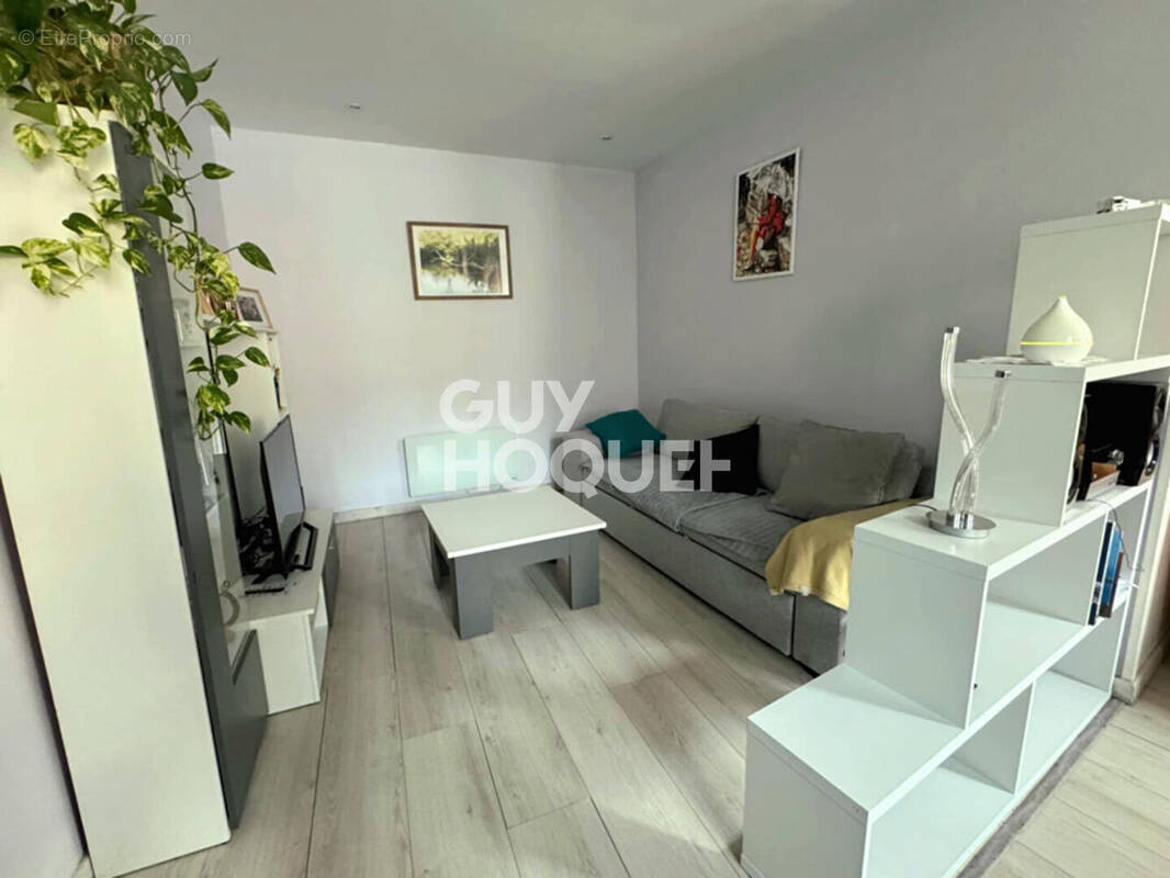 Appartement à PONT-EVEQUE