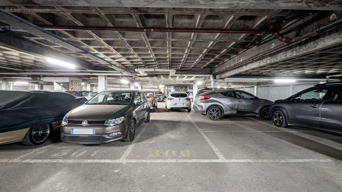 Parking à MEUDON
