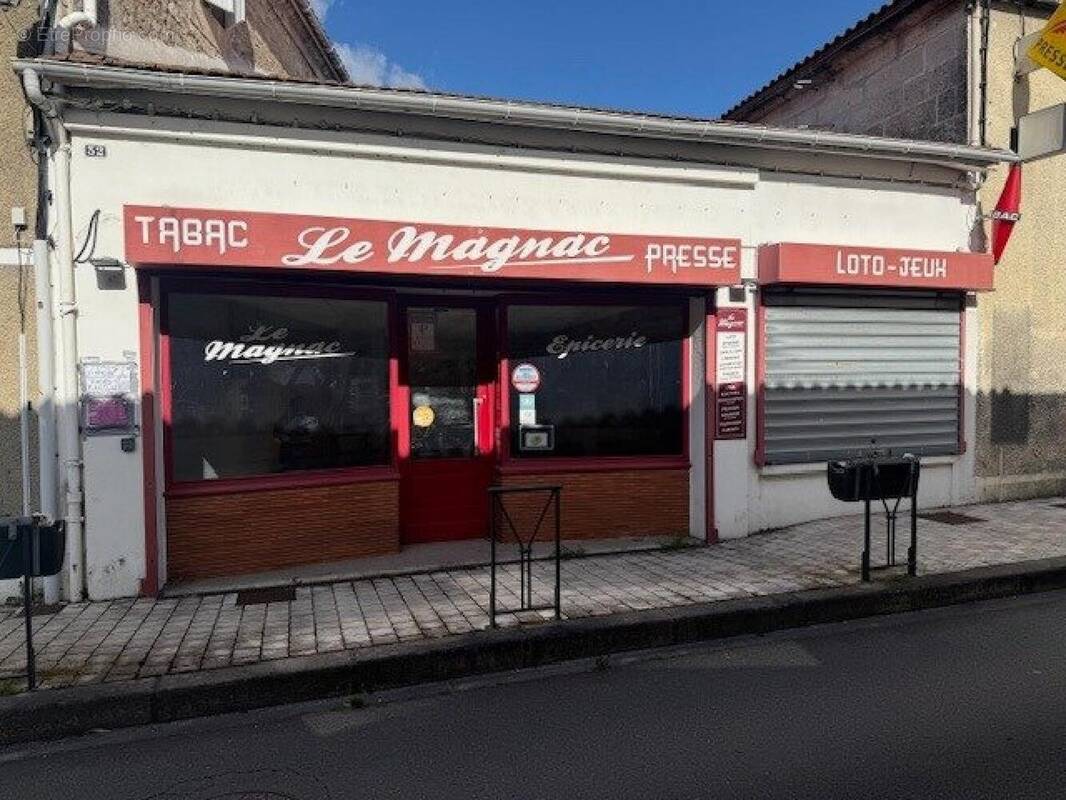 Photo 1 - Commerce à MAGNAC-SUR-TOUVRE