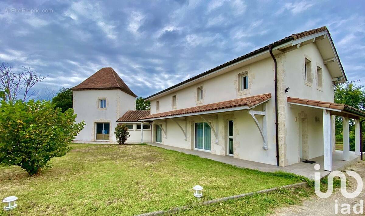 Photo 1 - Maison à LAVARDAC
