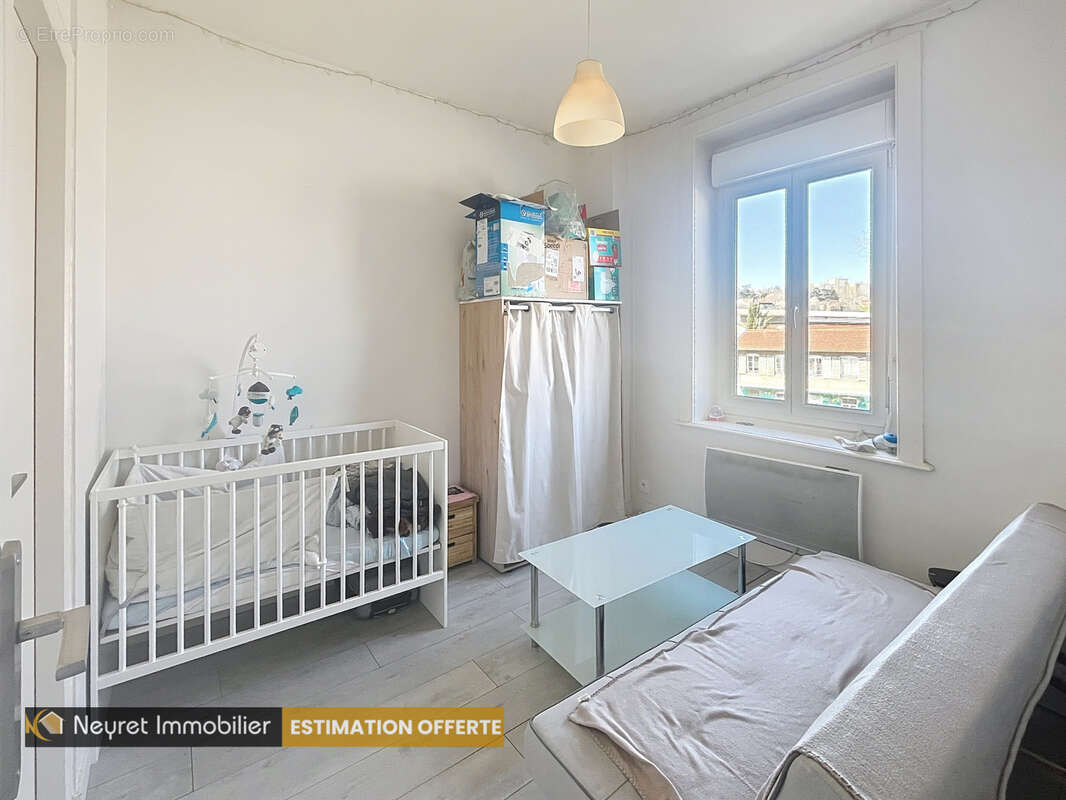 Appartement à OULLINS