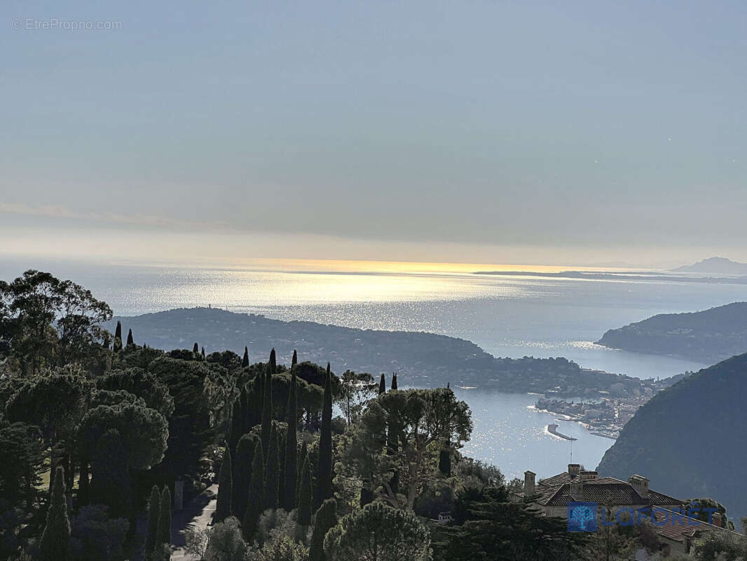 Appartement à EZE