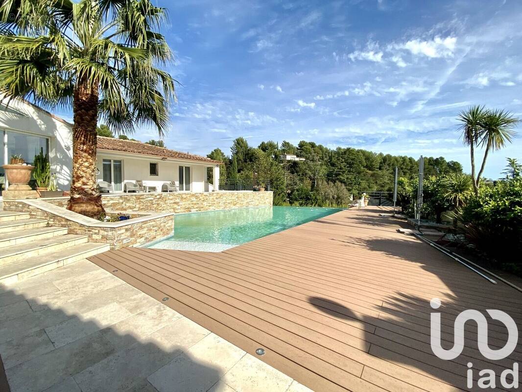 Photo 1 - Maison à MARSEILLE-11E