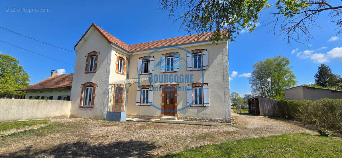 Maison à SIMANDRE