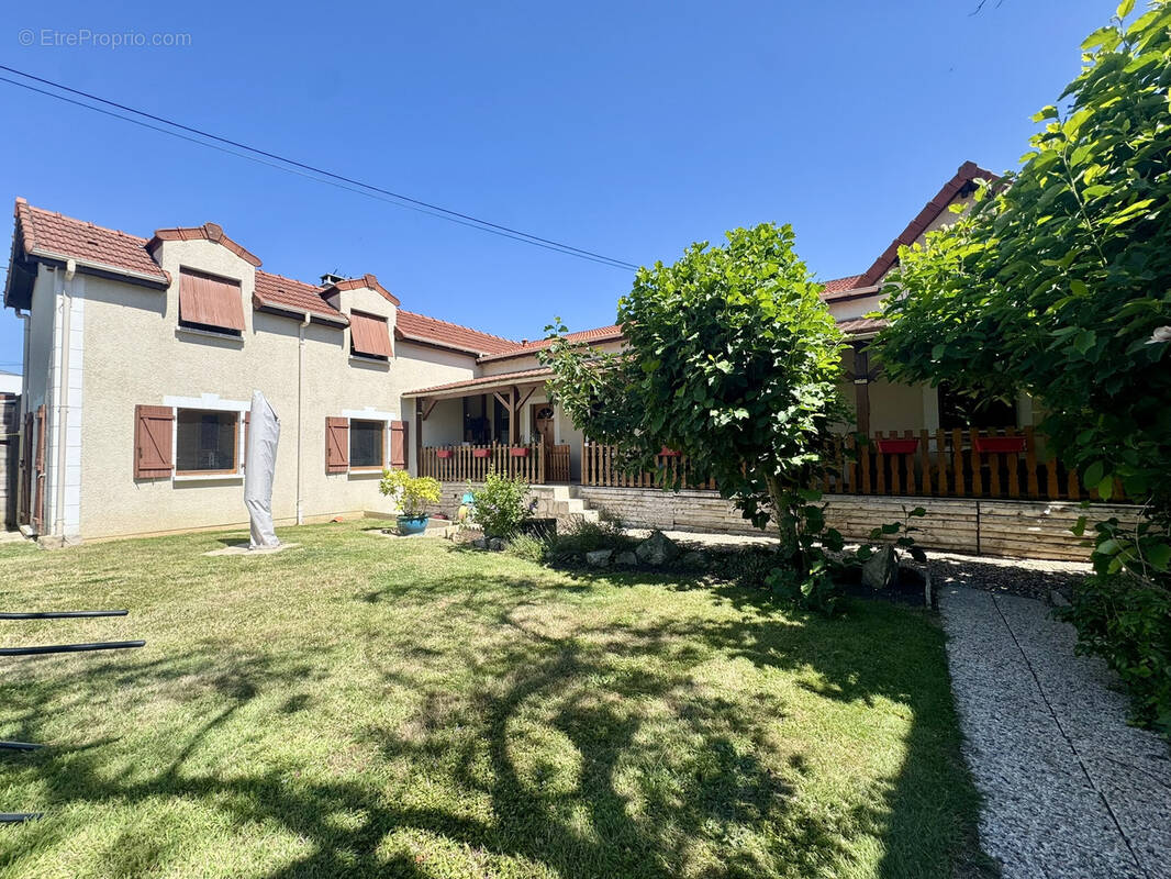 Maison à GOUSSAINVILLE