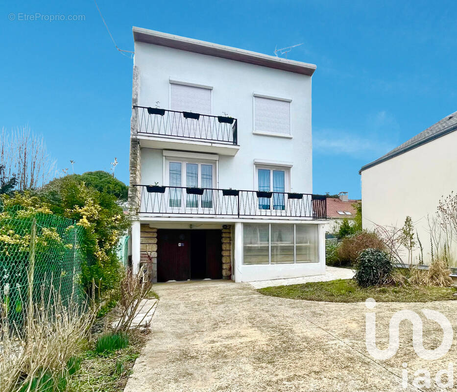 Photo 1 - Maison à TAVERNY