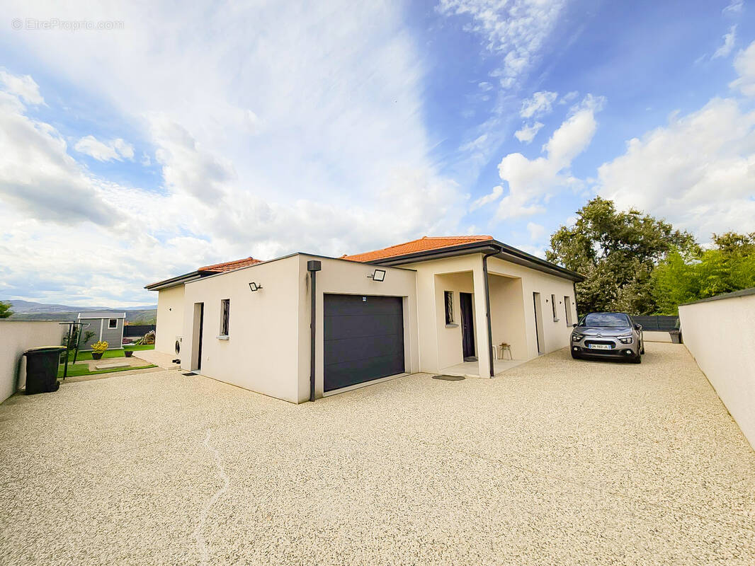 Maison à ROUSSILLON