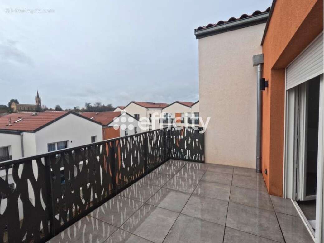 Appartement à SAINT-LAURENT-DE-MURE