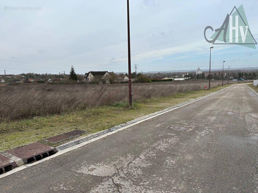 Terrain à PONT-SUR-SEINE