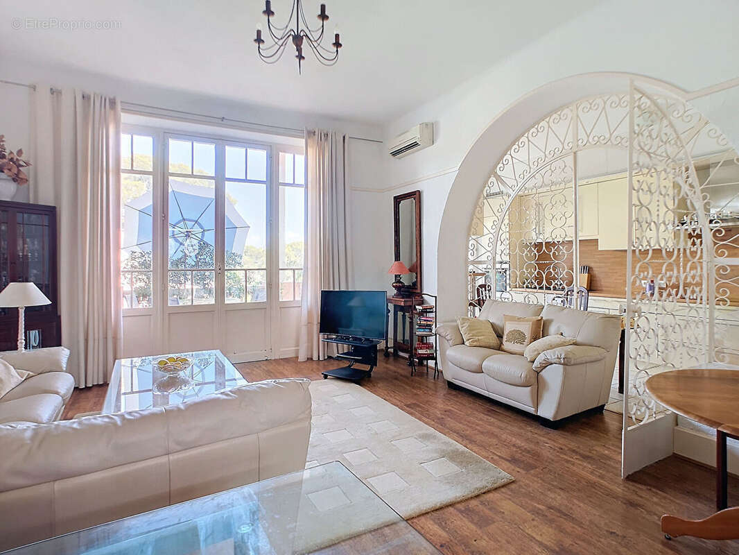 Appartement à SAINT-RAPHAEL