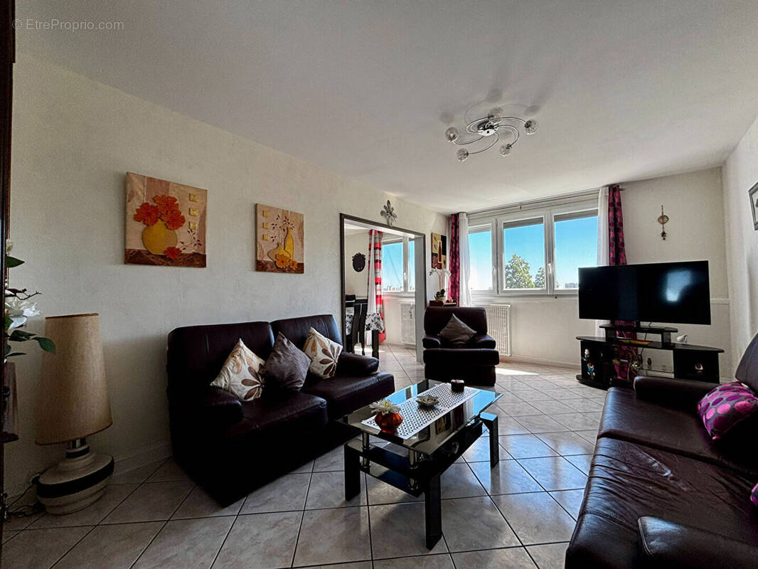 Appartement à SAINT-ETIENNE