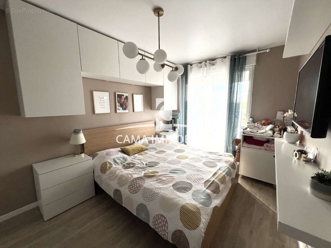 Appartement à FONTENAY-LE-FLEURY