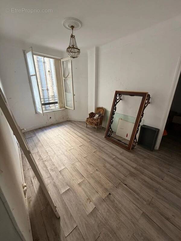 Appartement à PARIS-20E