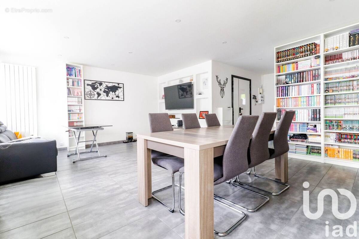 Photo 1 - Appartement à SAINTE-GENEVIEVE-DES-BOIS