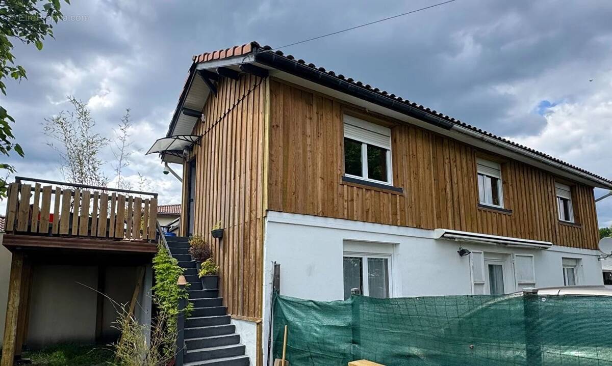 Appartement à PARENTIS-EN-BORN