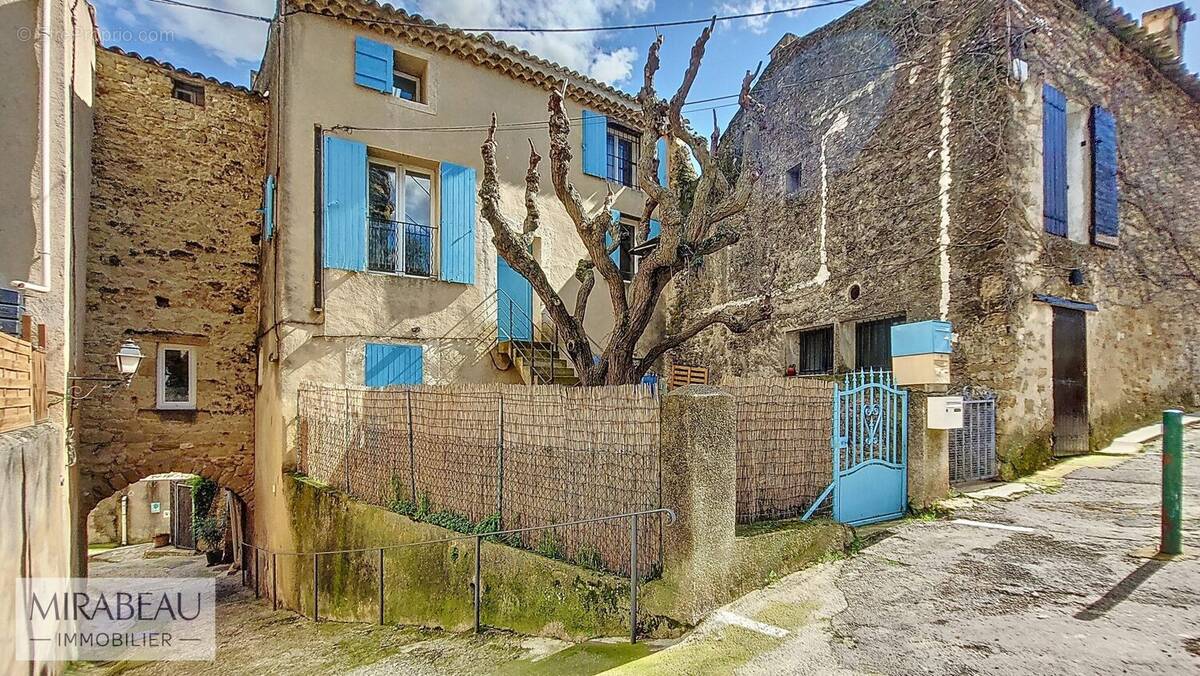 Maison à CADENET