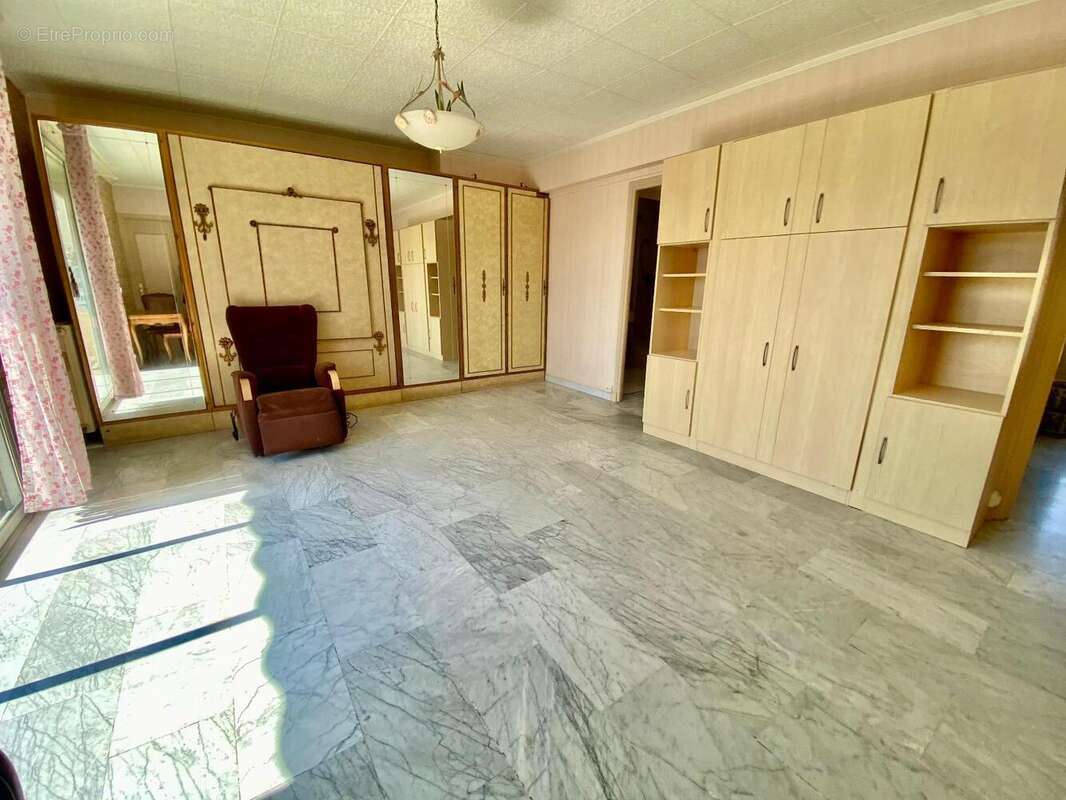   - Appartement à NICE