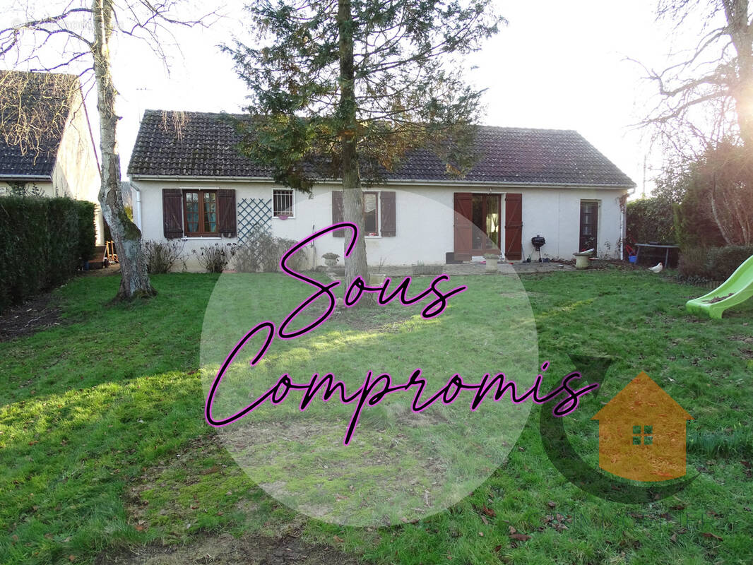Maison à CHAMPROND-EN-GATINE