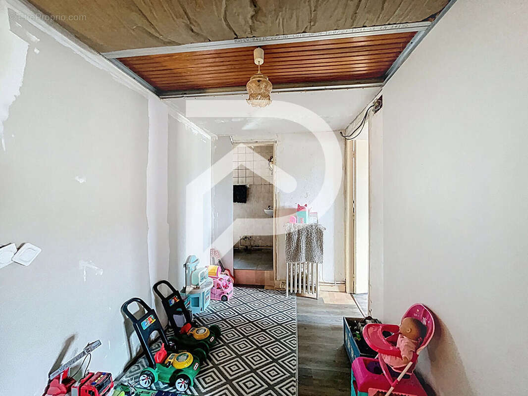 Maison à LABRUGUIERE