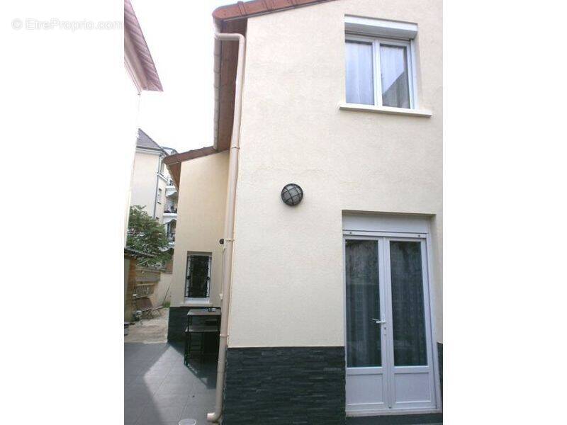 Maison à LE PERREUX-SUR-MARNE