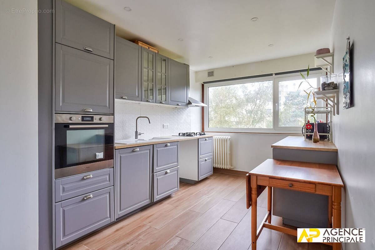 Appartement à MAISONS-LAFFITTE
