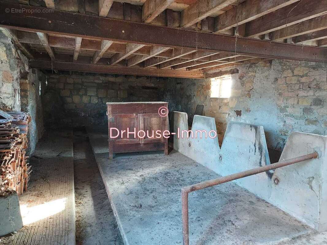 Maison à OBJAT