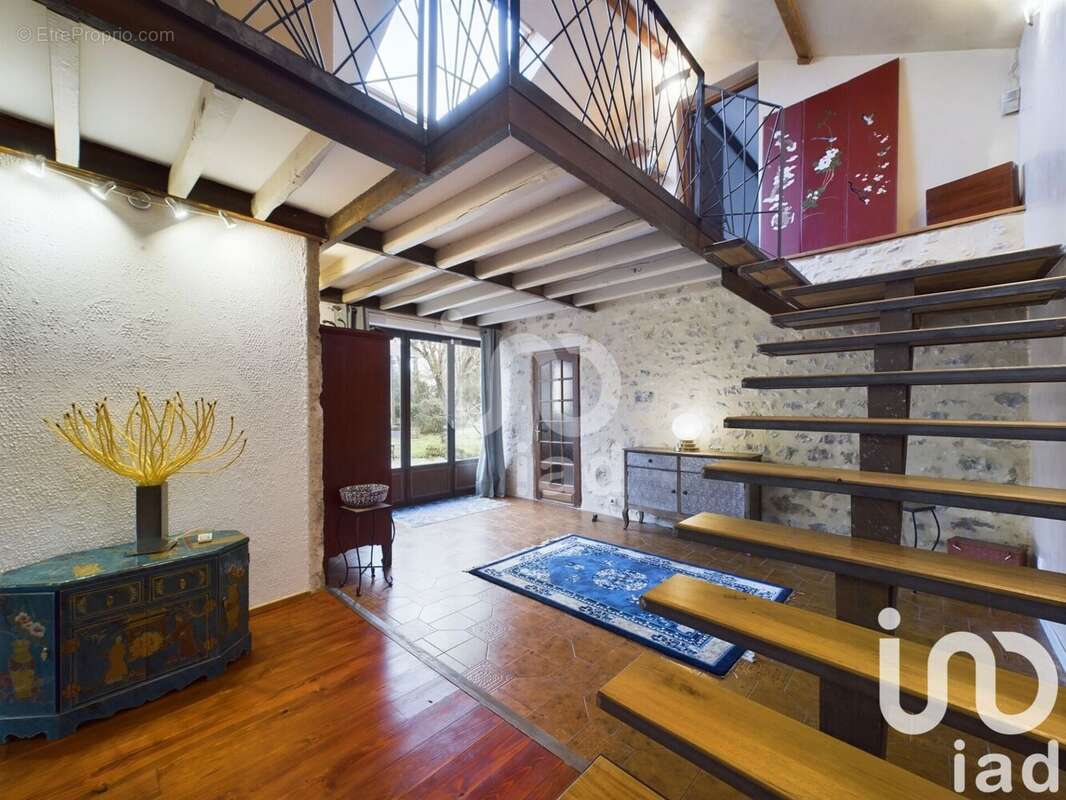 Photo 2 - Maison à CHAINTREAUX