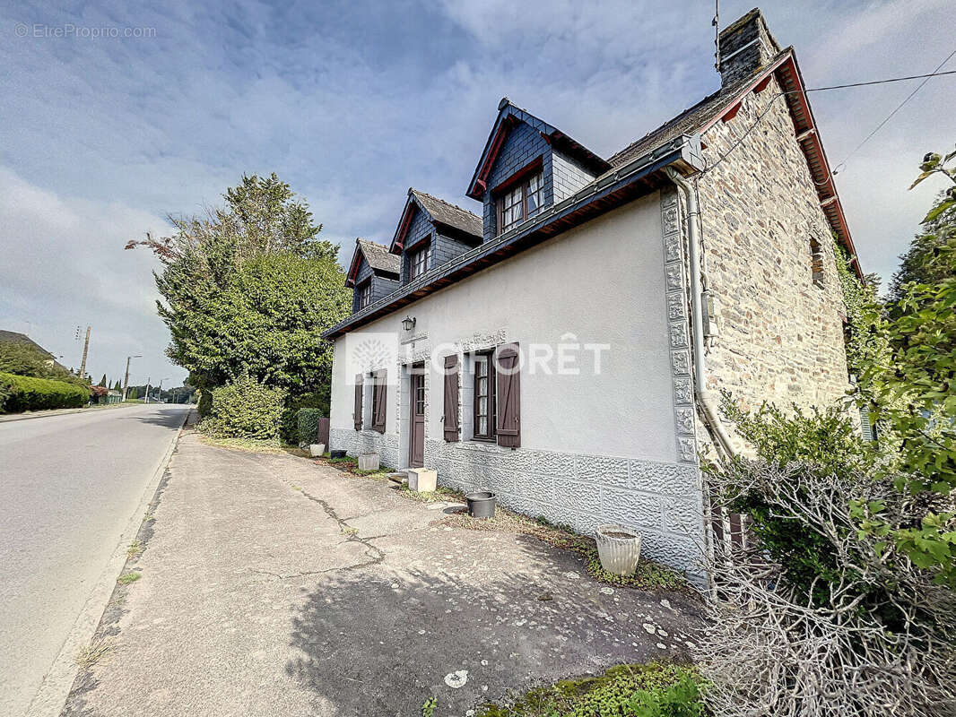 Maison à LA GACILLY