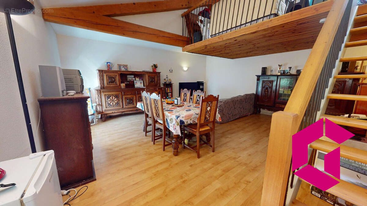 Appartement à LA SEAUVE-SUR-SEMENE