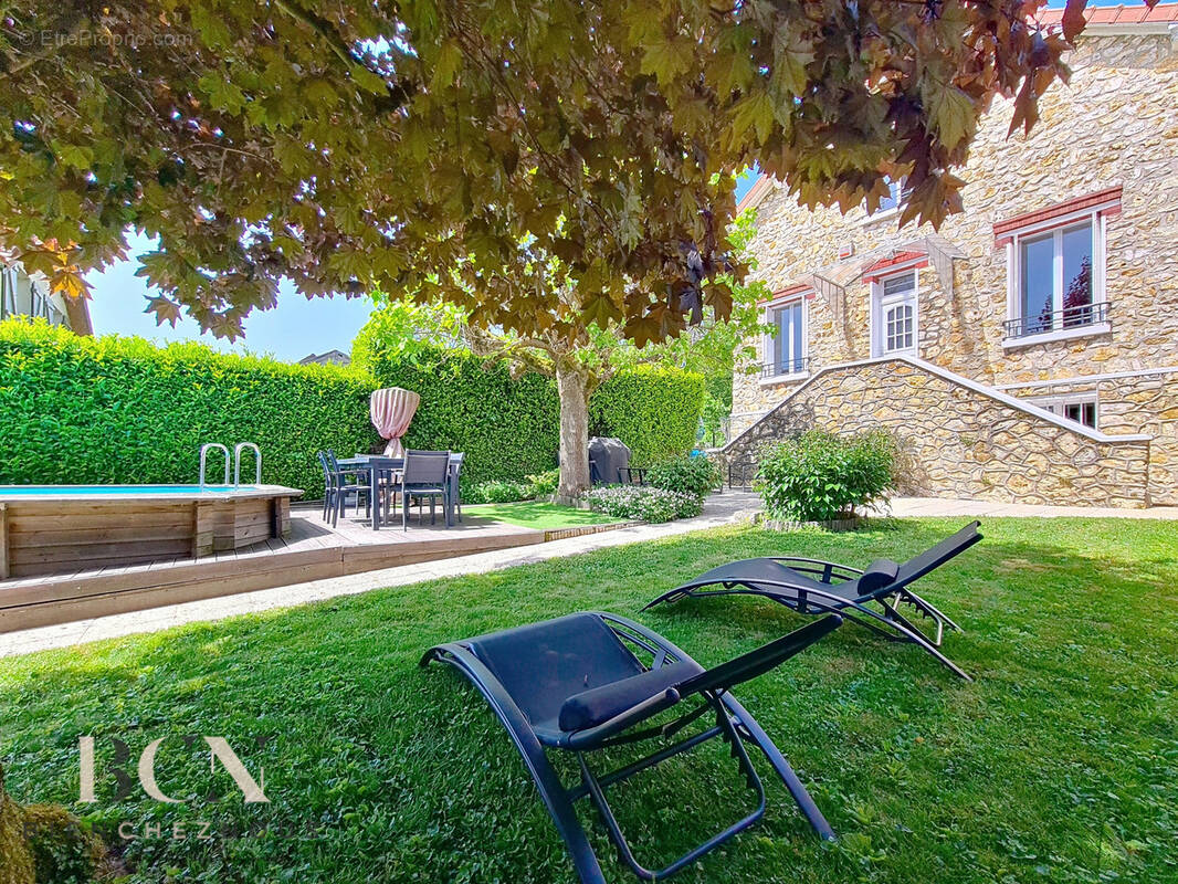 Maison à MONTSOULT
