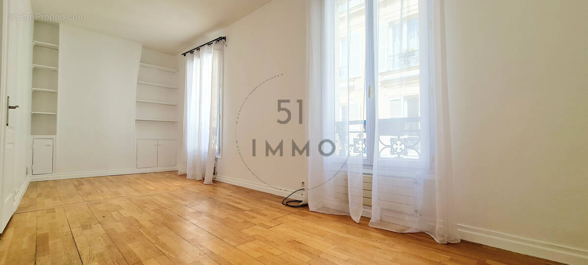 Appartement à PARIS-17E