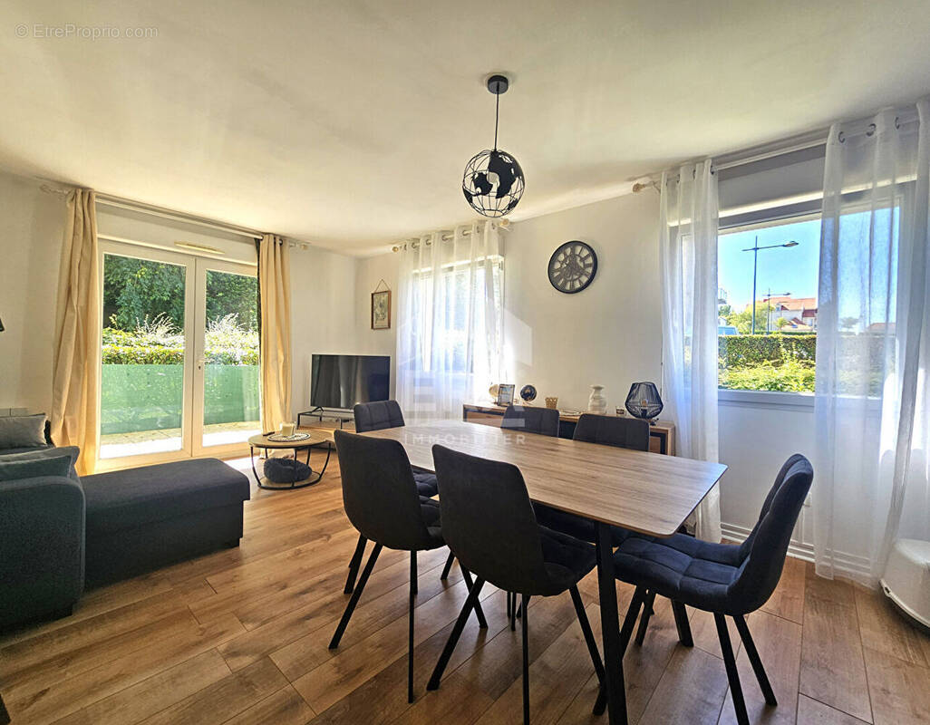 Appartement à SAINT-MARTIN-BOULOGNE