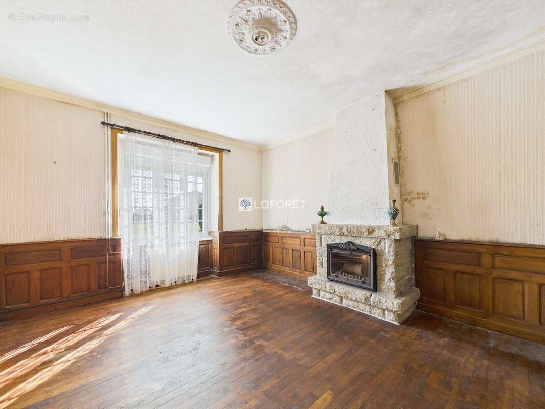 Maison à BRIEC