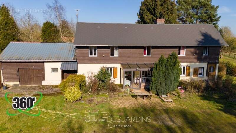 Maison à LA FERTE-FRENEL