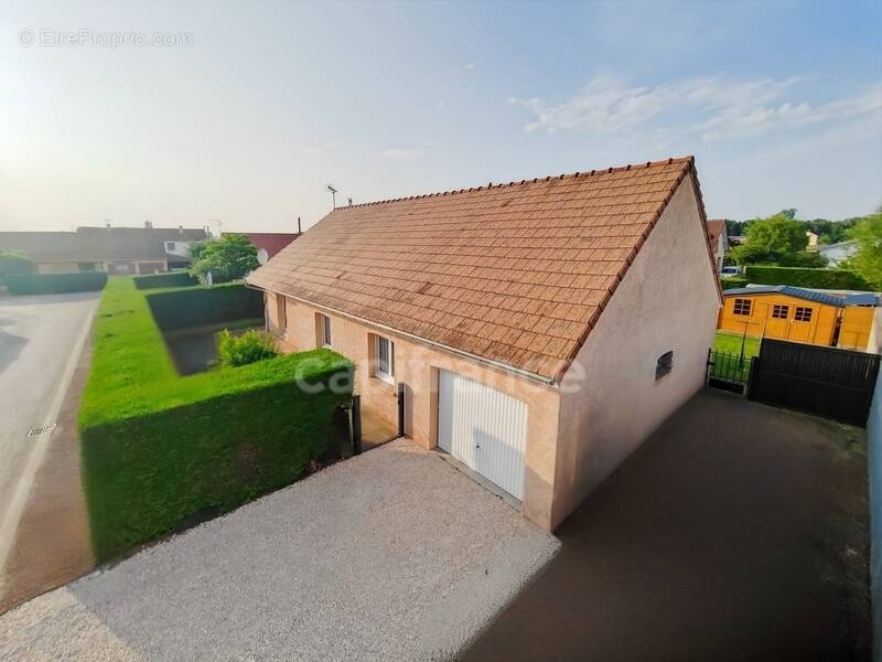 Maison à SAINT-MARCEL