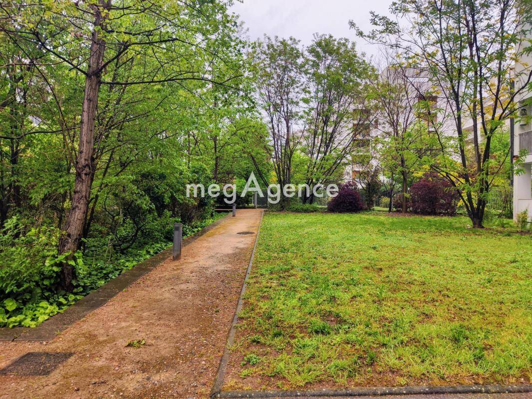 Appartement à LYON-8E