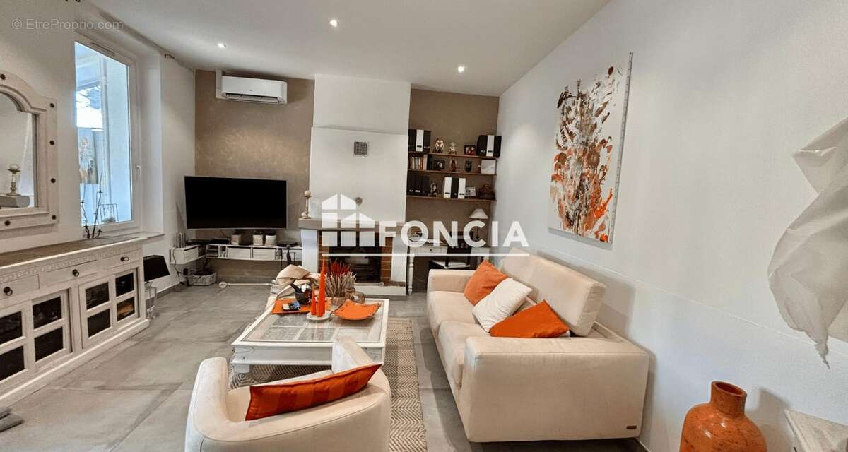 Appartement à LE CASTELLET
