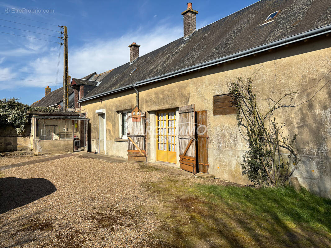 Maison à BESSE-SUR-BRAYE