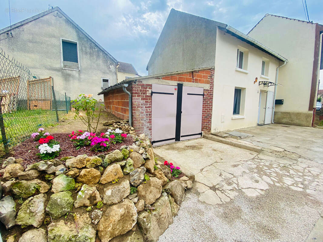 Maison à LE MESNIL-EN-THELLE