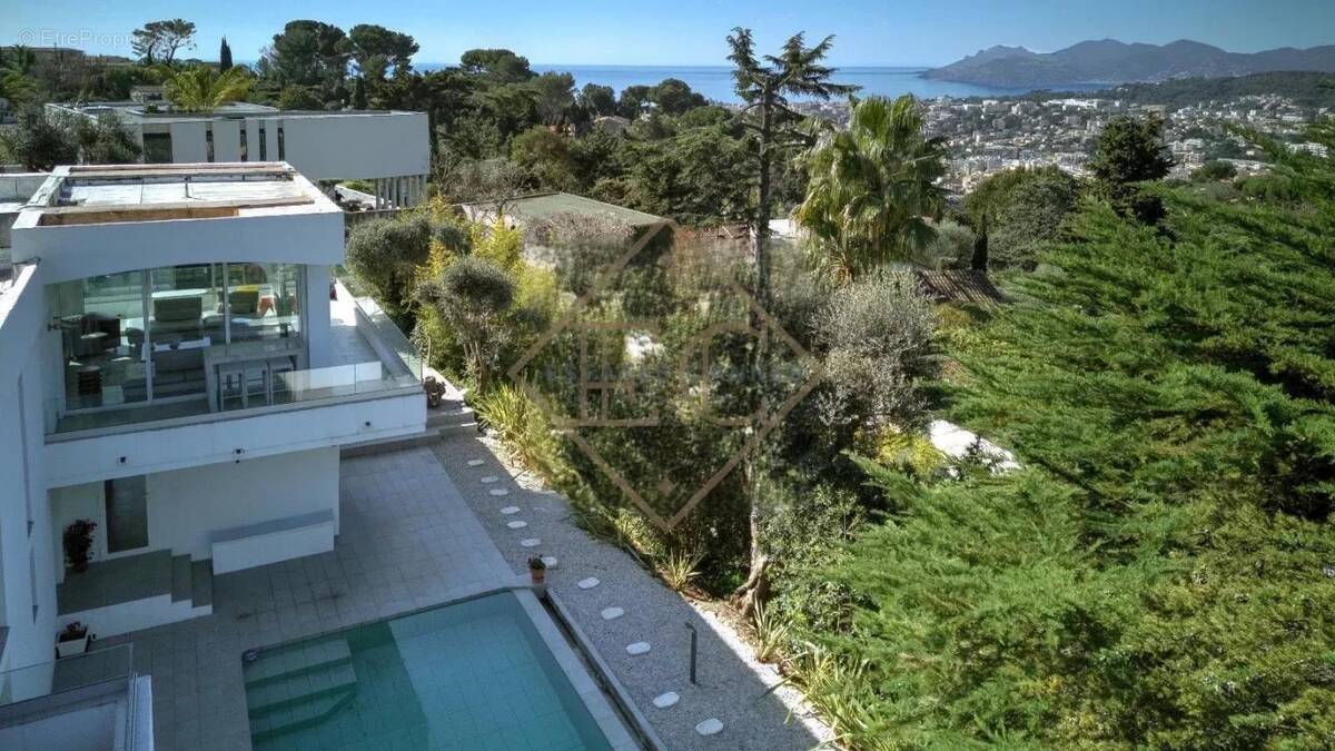 Maison à CANNES